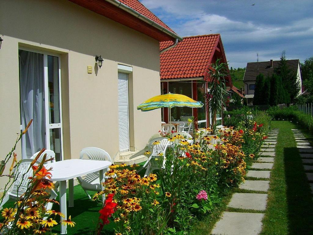Agria Wellness Guesthouse Eger Extérieur photo